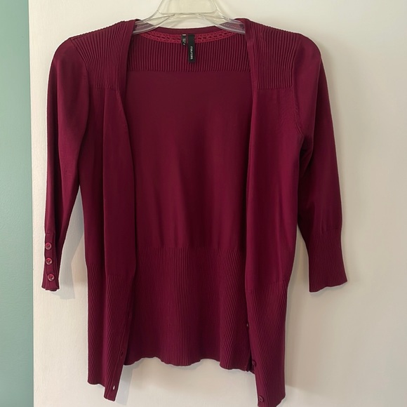 Red Sweater - Picture 1 of 2